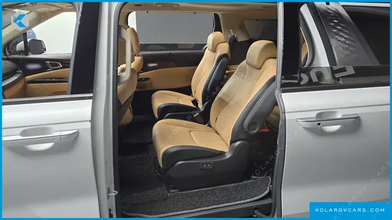 KIA CARNIVAL 9-SEATER SIGNATURE