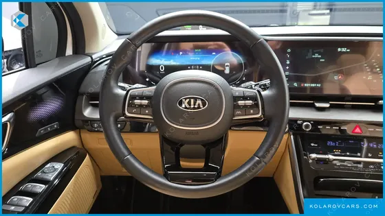 KIA CARNIVAL 9-SEATER SIGNATURE