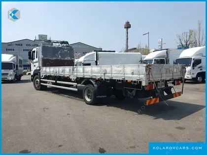 HYUNDAI MEGA TRUCK GOLD