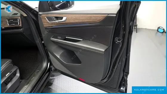 VOLKSWAGEN ATLAS 2.0 TSI R-LINE 6-SEATER