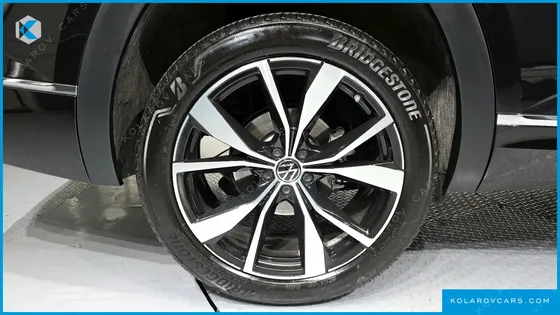 VOLKSWAGEN ATLAS 2.0 TSI R-LINE 6-SEATER