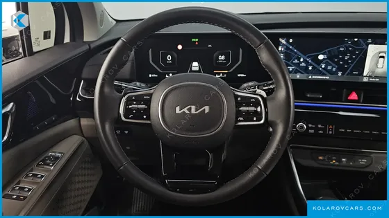 KIA CARNIVAL 9-SEATER SIGNATURE