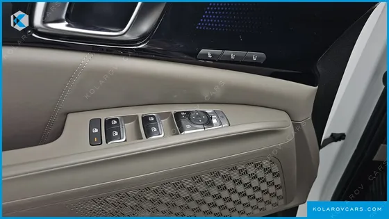 KIA CARNIVAL 9-SEATER SIGNATURE