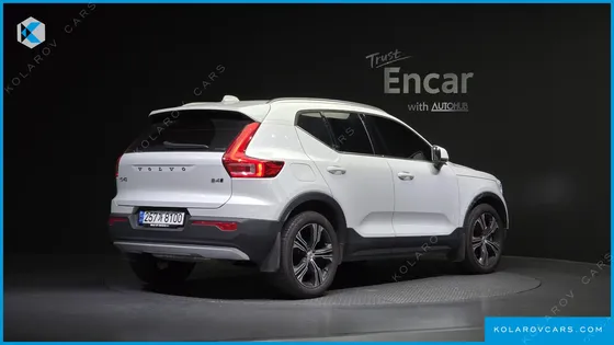 VOLVO XC40 B4 INSCRIPTION