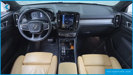VOLVO XC40 B4 INSCRIPTION
