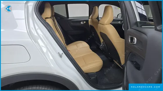 VOLVO XC40 B4 INSCRIPTION