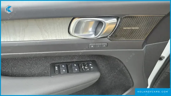 VOLVO XC40 B4 INSCRIPTION