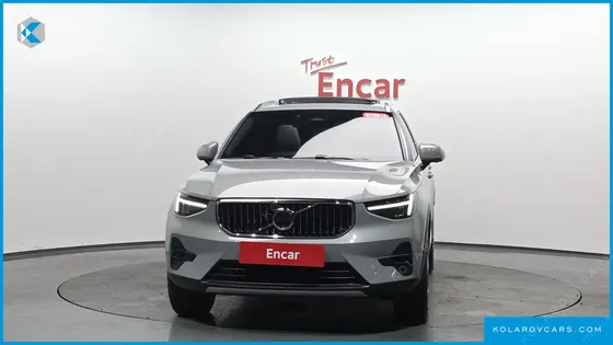 VOLVO XC40 B4 ULTRA BRIGHT