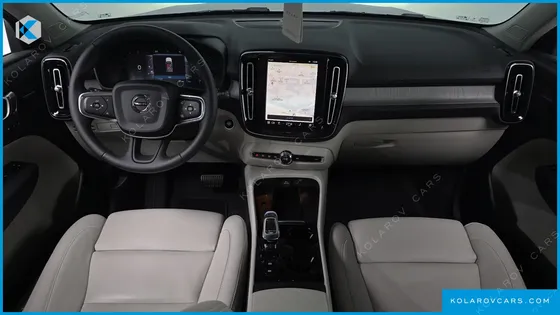 VOLVO XC40 B4 ULTRA BRIGHT