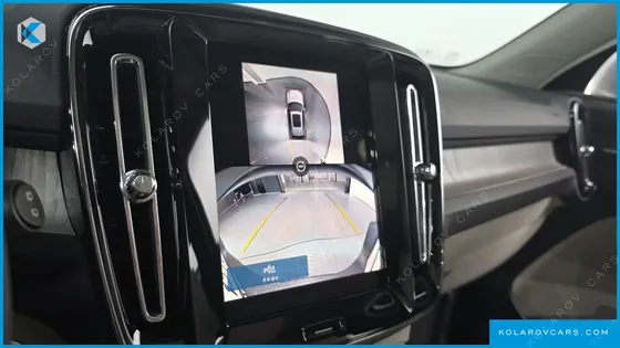 VOLVO XC40 B4 ULTRA BRIGHT