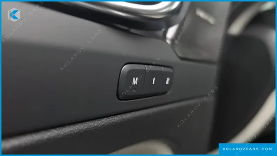 VOLVO XC40 B4 ULTRA BRIGHT