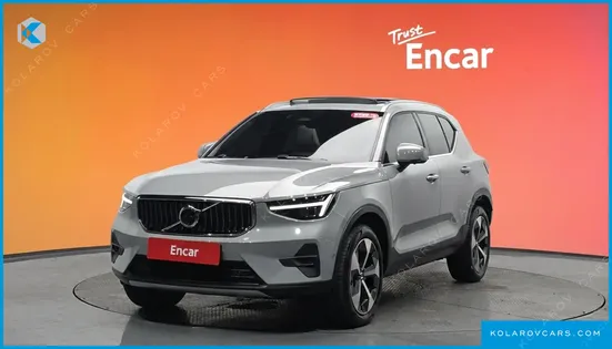 VOLVO XC40 B4 ULTRA BRIGHT