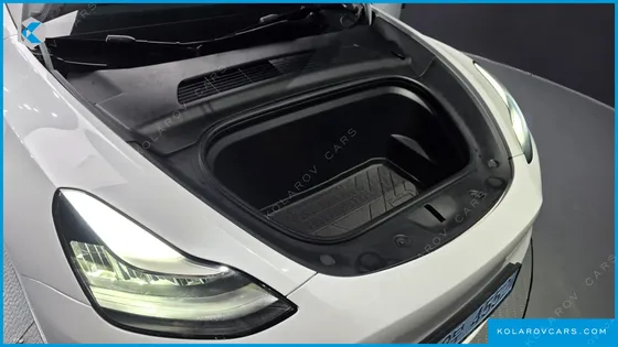 TESLA MODEL Y STANDARD RANGE RWD