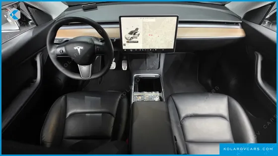 TESLA MODEL Y STANDARD RANGE RWD