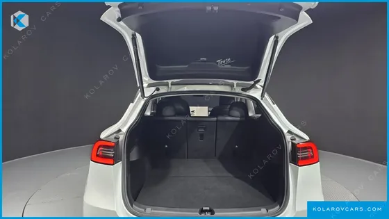 TESLA MODEL Y STANDARD RANGE RWD