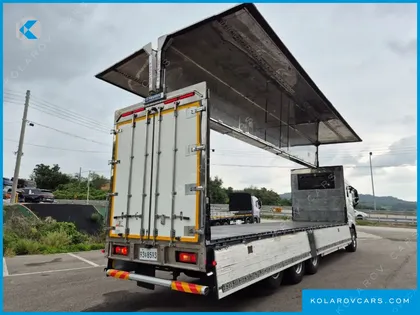 VOLVO CARGO TRUCK 8X4