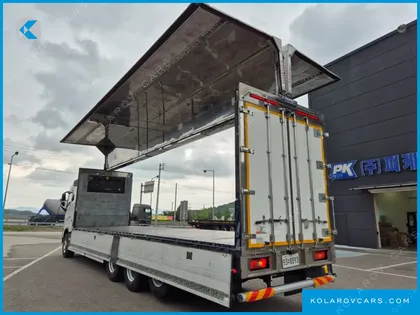 VOLVO CARGO TRUCK 8X4
