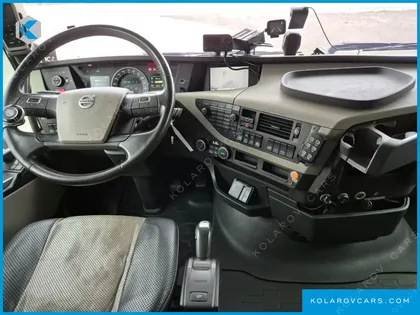 VOLVO CARGO TRUCK 8X4