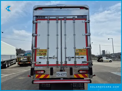 VOLVO CARGO TRUCK 10X4
