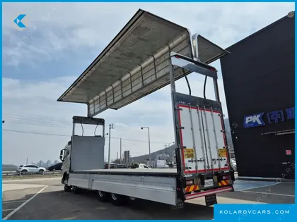 VOLVO CARGO TRUCK 10X4