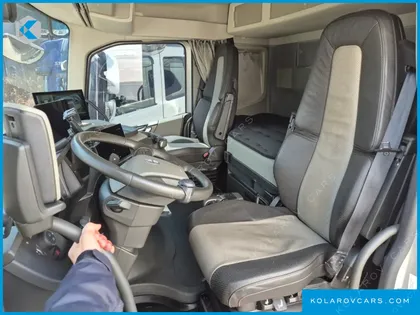 VOLVO CARGO TRUCK 10X4