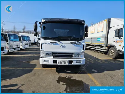 HYUNDAI MEGA TRUCK GOLD