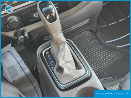 HYUNDAI PORTER II SUPER CABIN LPG