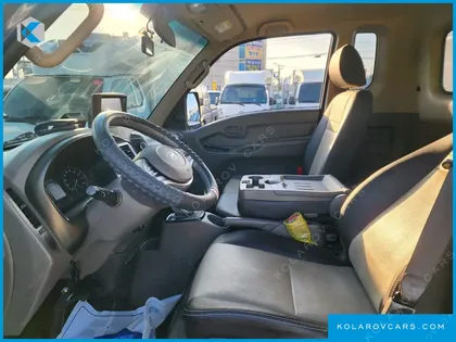 HYUNDAI PORTER II SUPER CABIN LPG