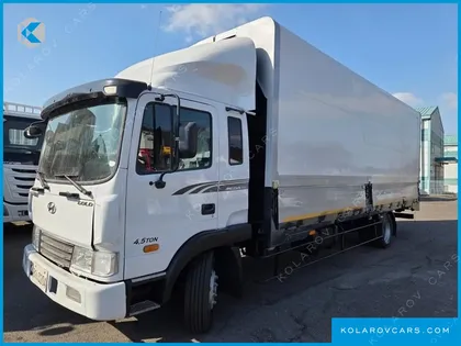 HYUNDAI MEGA TRUCK GOLD
