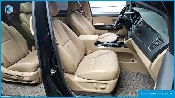 KIA CARNIVAL 7-SEATER LIMOUSINE