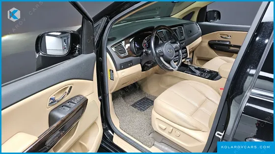 KIA CARNIVAL 7-SEATER LIMOUSINE
