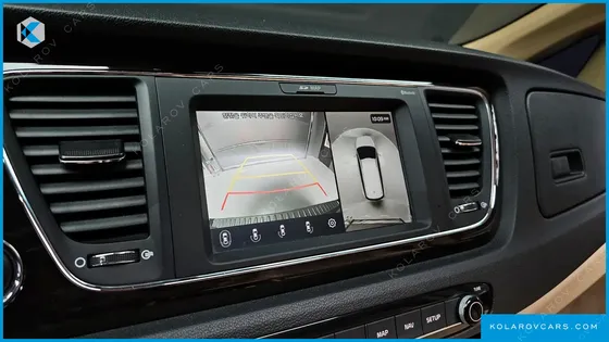 KIA CARNIVAL 7-SEATER LIMOUSINE