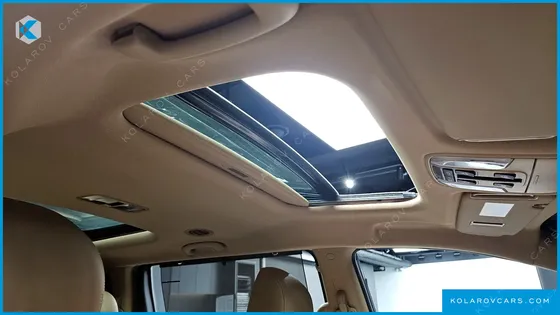 KIA CARNIVAL 7-SEATER LIMOUSINE