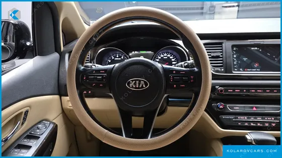 KIA CARNIVAL GASOLINE 9-SEATER NOBLESSE SPECIAL