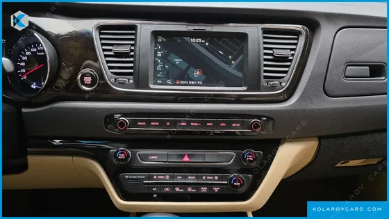 KIA CARNIVAL GASOLINE 9-SEATER NOBLESSE SPECIAL