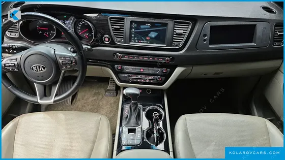 KIA CARNIVAL 9-SEATER PRSTIGE
