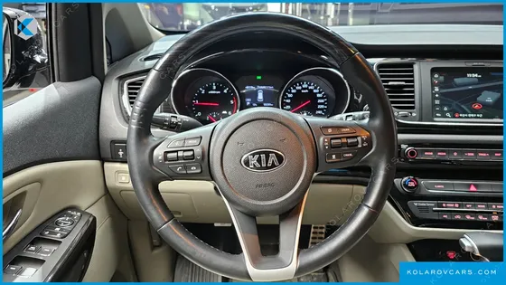 KIA CARNIVAL 9-SEATER PRSTIGE