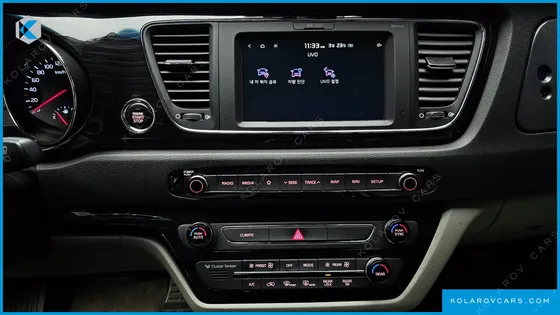 KIA CARNIVAL 9-SEATER PRSTIGE