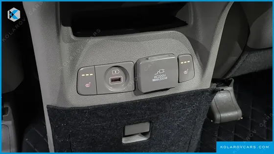 KIA CARNIVAL 9-SEATER NOBLESSE SPECIAL