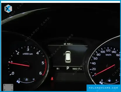 KIA CARNIVAL 9-SEATER NOBLESSE SPECIAL