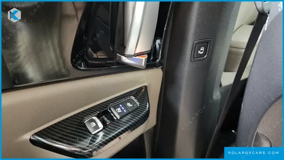 KIA CARNIVAL 9-SEATER HI LIMOUSINE (SPECIAL VEHICLE)
