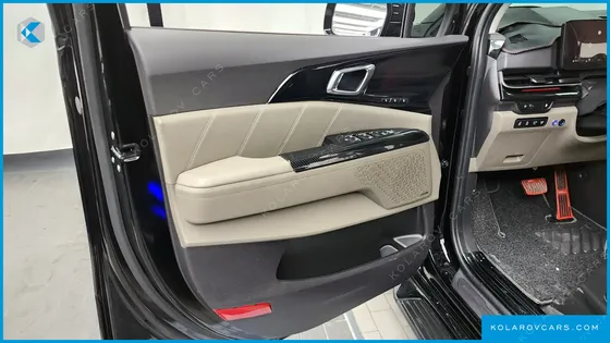 KIA CARNIVAL 9-SEATER HI LIMOUSINE (SPECIAL VEHICLE)