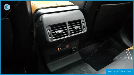 LAND ROVER RANGE ROVER VELAR 3.0 D300 R-DYNAMIC HSE
