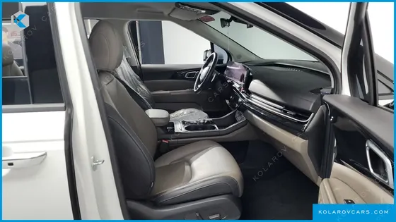 KIA CARNIVAL GASOLINE 9-SEATER SIGNATURE