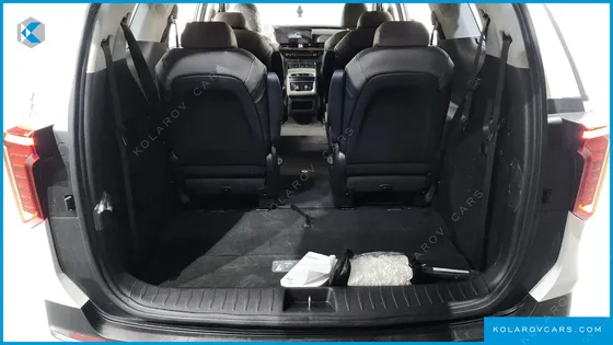 KIA CARNIVAL GASOLINE 9-SEATER SIGNATURE
