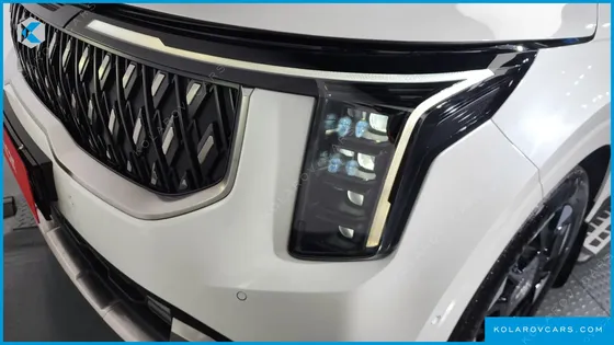 KIA CARNIVAL GASOLINE 9-SEATER SIGNATURE