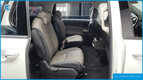 KIA CARNIVAL GASOLINE 9-SEATER SIGNATURE