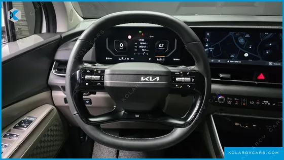 KIA CARNIVAL 9-SEATER PRESTIGE