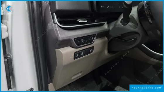 KIA CARNIVAL 9-SEATER PRESTIGE