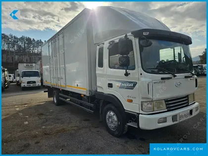 HYUNDAI MEGA TRUCK GOLD